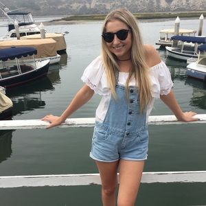 Meet your Posher, Ally